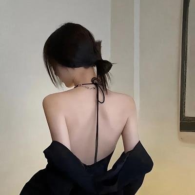 小心身后